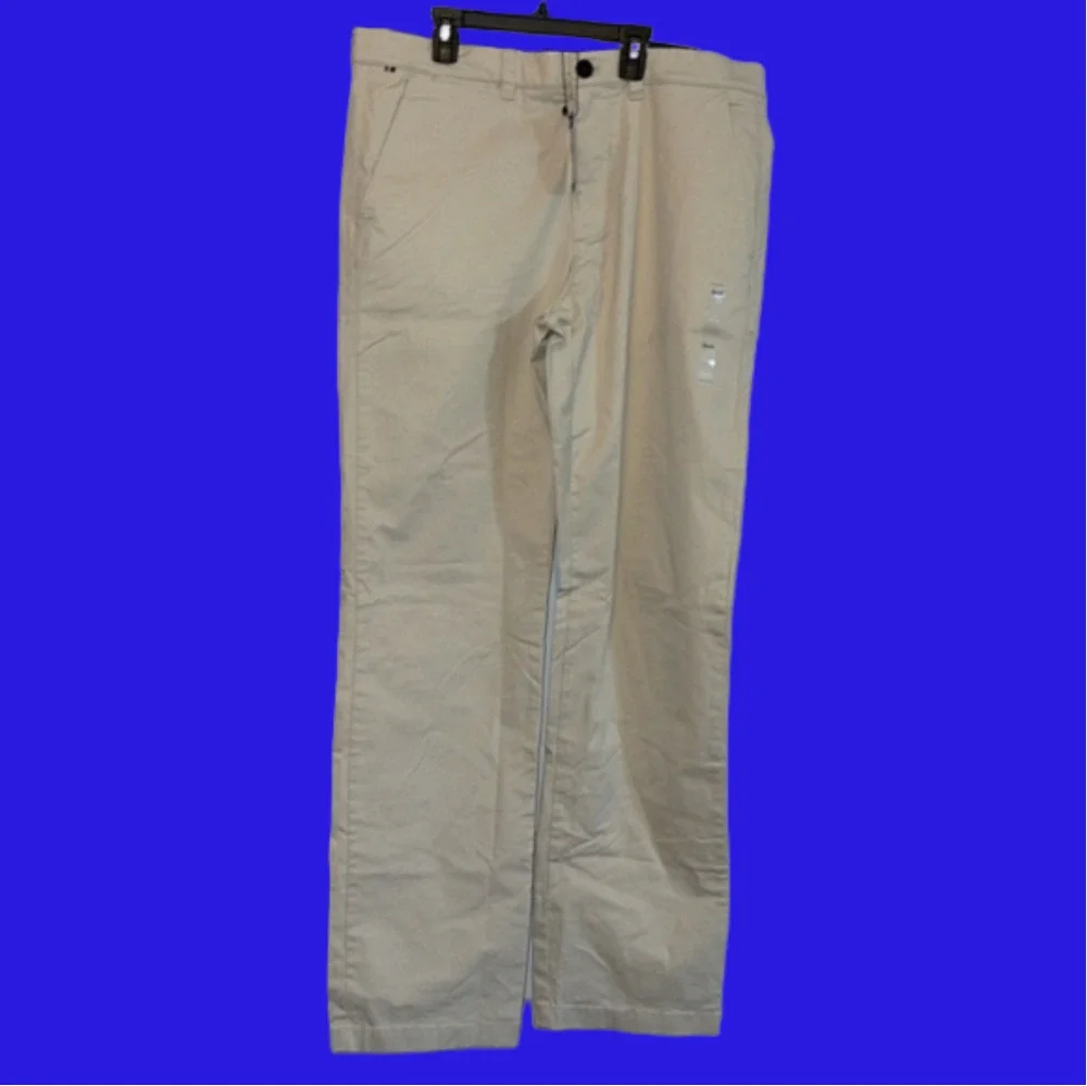 NWT Men’s Tommy Hilfiger khaki The Flex pants 36/36